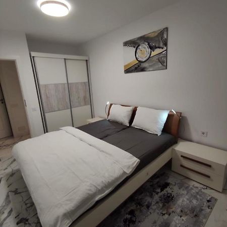 Apartament Vivo Apartment Floresti  Exterior photo